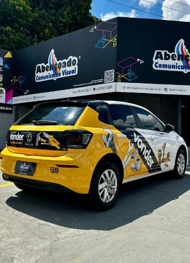 Plotagem de veículos para marketing